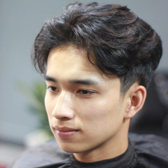 Image of Loose waves with center-parting Korean